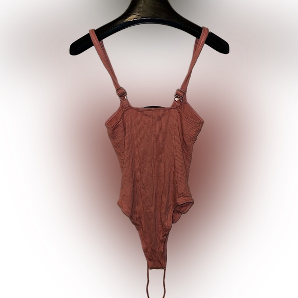 Pink bodysuit - Picture 2 of 3